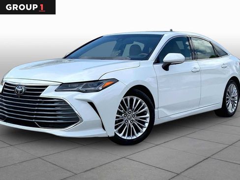 Used 2019 Toyota Avalon Limited w/ Advanced Safety Package FWD image 1