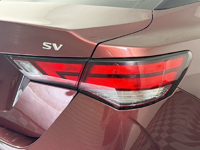 Used 2022 Nissan Sentra SV FWD image 33