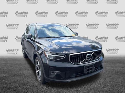 Used 2023 Volvo XC40 B5 Ultimate w/ Climate Package AWD/4WD image 5