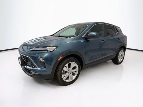 Certified 2025 Buick Encore GX Preferred w/ Advanced Technology Package image 3