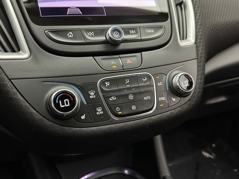 Used 2024 Chevrolet Malibu LT image 17