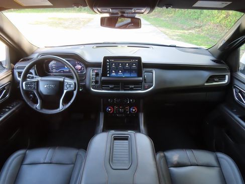 Used 2023 Chevrolet Tahoe RST image 4