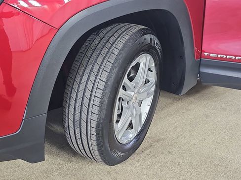 Certified 2023 GMC Terrain SLE w/ Driver Convenience Package FWD image 37