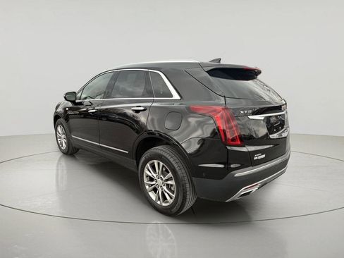 Used 2022 Cadillac XT5 Premium Luxury w/ Technology Package AWD/4WD image 3