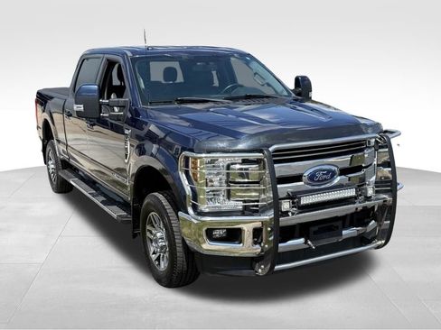Used 2018 Ford F350 Lariat w/ Lariat Value Package AWD/4WD image 2