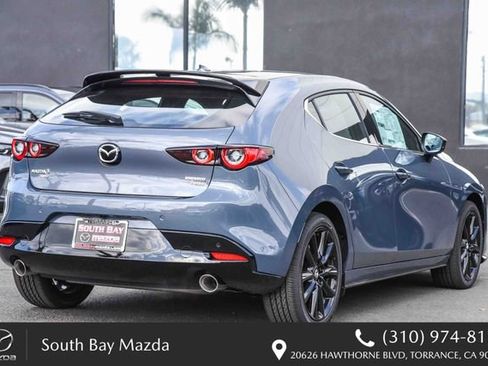 New 2026 MAZDA MAZDA3 Hatchback w/Premium Plus Pkg image 8