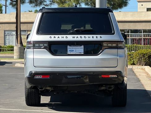 Used 2024 Jeep Grand Wagoneer L Series II w/ Quick Order Packagew 28T AWD/4WD image 8