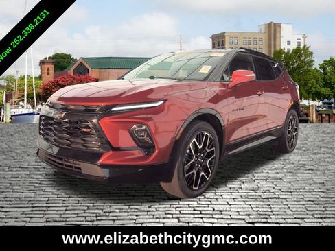 Used 2023 Chevrolet Blazer RS image 1