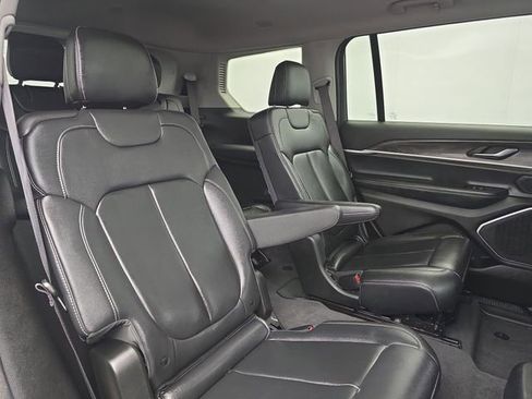 Used 2022 Jeep Grand Cherokee L Limited AWD/4WD image 43
