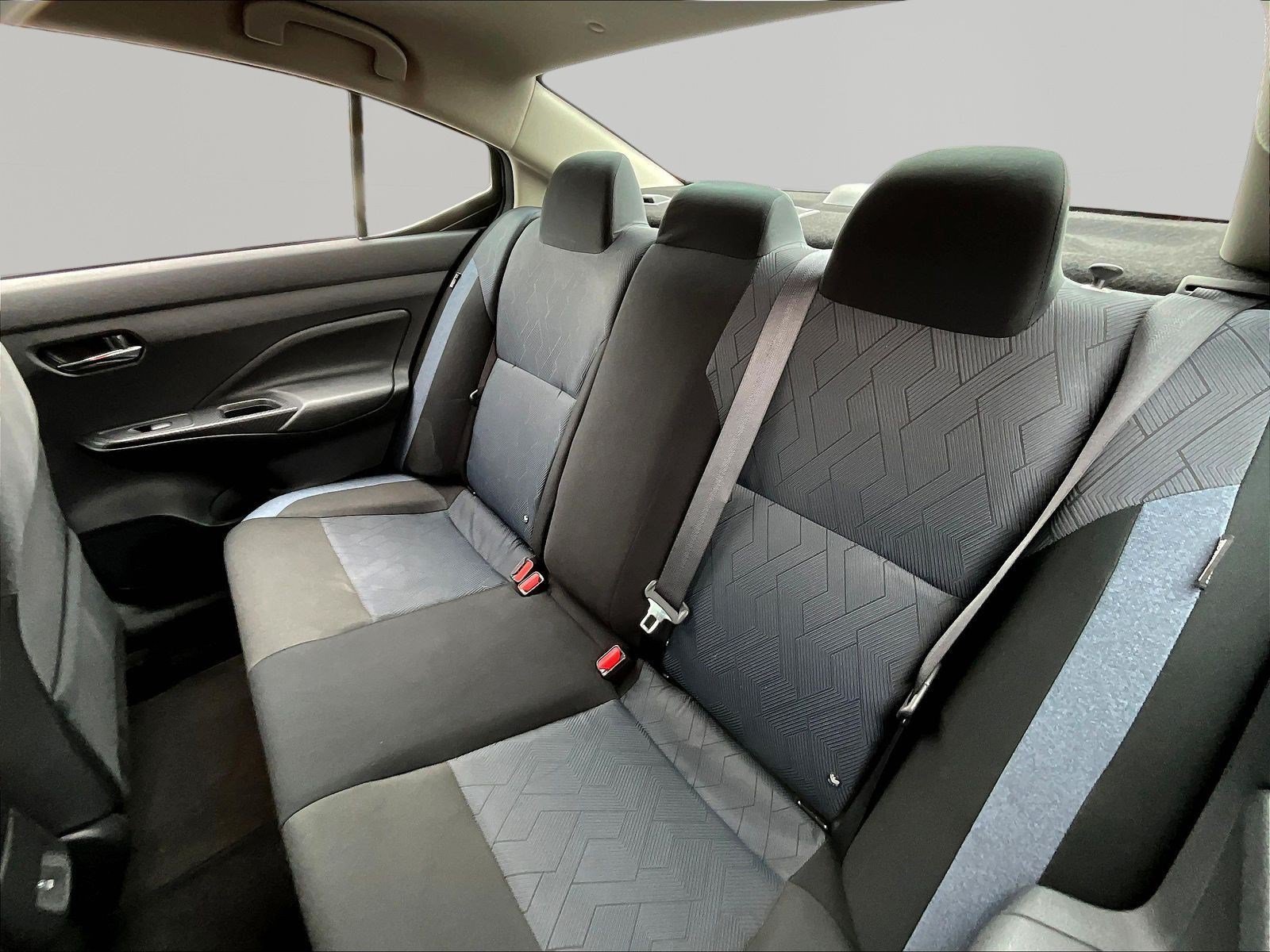 Used 2025 Nissan Versa SV FWD image 22