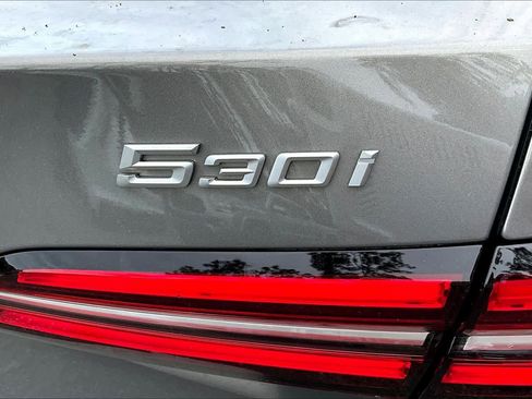 Certified 2025 BMW 530i RWD image 30