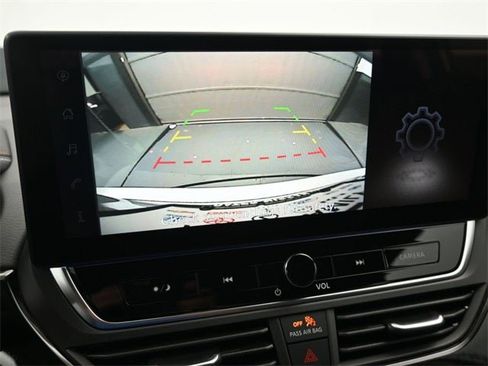 New 2025 Nissan Altima 2.5 SR image 14