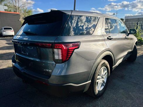 Used 2026 Ford Explorer Active AWD/4WD image 6