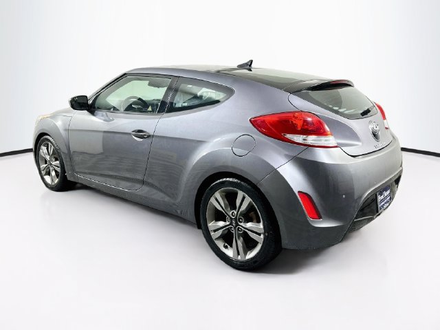 Used 2016 Hyundai Veloster w/ Option Group 03 FWD image 6