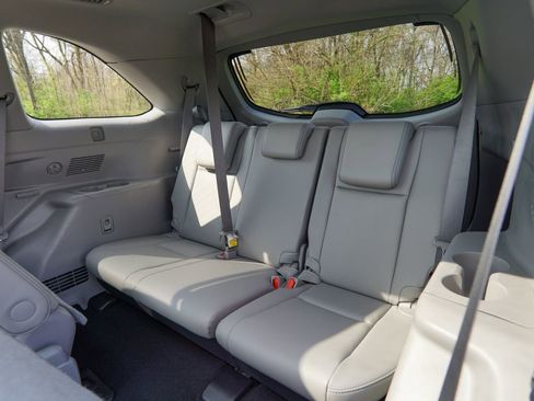 Used 2018 Toyota Highlander Limited Platinum AWD/4WD image 36