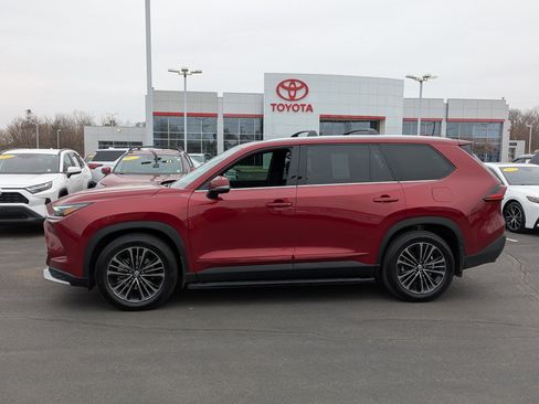 Certified 2025 Toyota Grand Highlander Hybrid MAX Platinum image 5