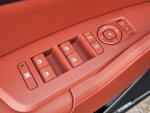 New 2026 Kia Sportage SX image 7