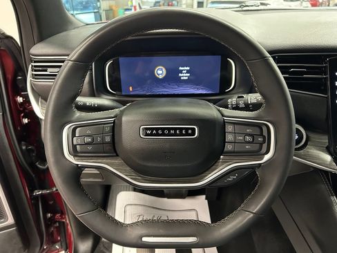 Used 2024 Jeep Wagoneer L Series II w/ Flexible Seating Group AWD/4WD image 12
