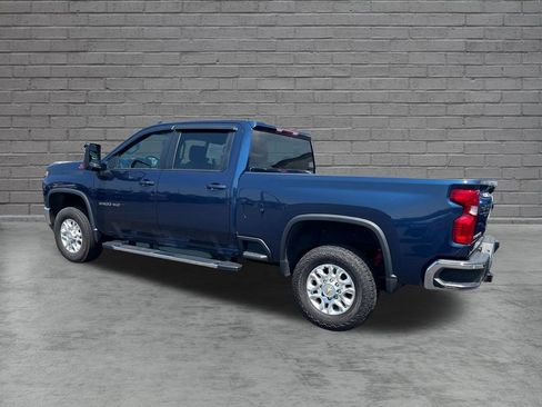 Used 2023 Chevrolet Silverado 3500 LT w/ Convenience Package AWD/4WD image 3