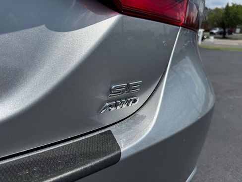 Used 2024 Toyota Camry SE AWD/4WD image 9