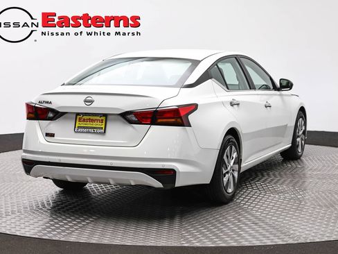 Used 2024 Nissan Altima 2.5 S FWD image 5