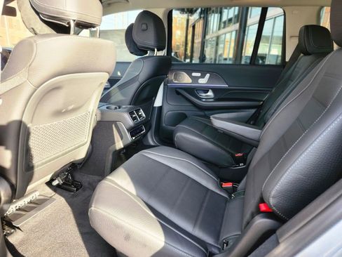 New 2026 Mercedes-Benz GLS 450 4MATIC image 16