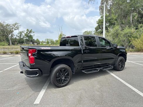 Used 2025 Chevrolet Silverado 1500 LT Trail Boss w/ LT Trail Boss Premium Package AWD/4WD image 3