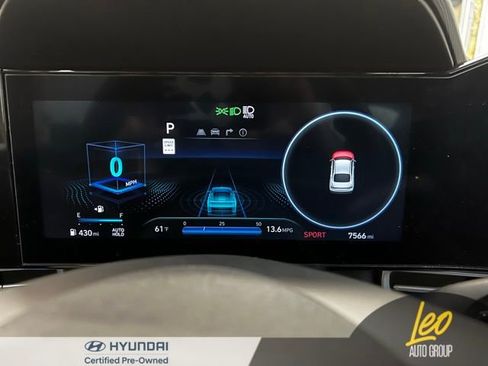 Used 2025 Hyundai Elantra SEL FWD image 14
