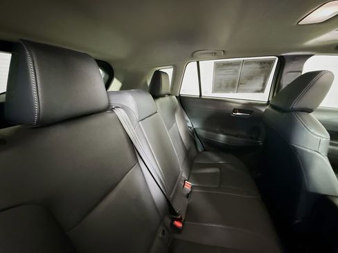 Certified 2022 Toyota Corolla Cross XLE image 27