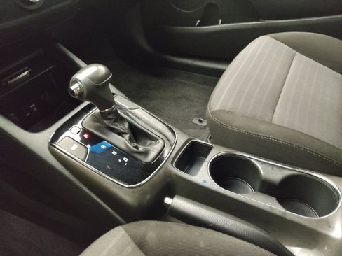 Used 2018 Kia Forte S image 26