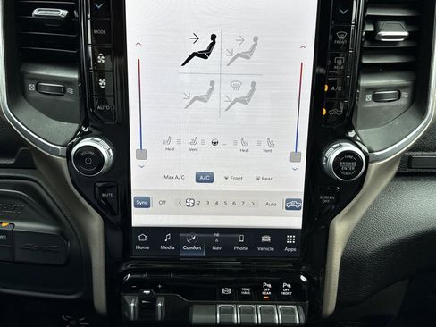 Used 2024 RAM 2500 Laramie image 27