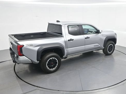 Used 2024 Toyota Tacoma TRD Off-Road AWD/4WD image 27