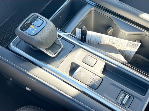 New 2026 Nissan Pathfinder SV image 16