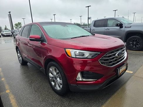 Used 2019 Ford Edge Titanium w/ Cold Weather Package AWD/4WD image 1