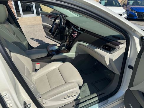 Used 2013 Cadillac XTS Platinum FWD image 19
