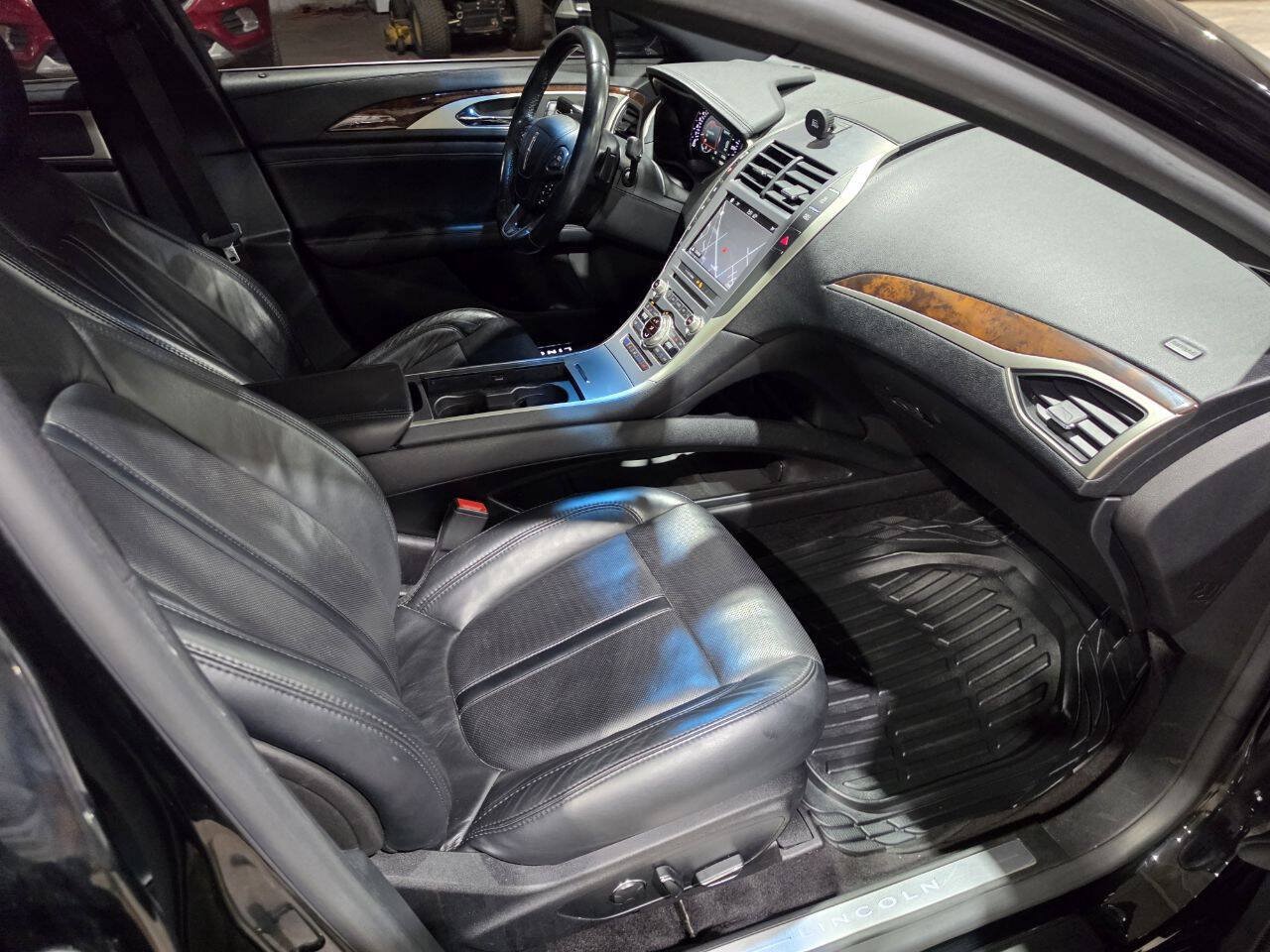 Used 2017 Lincoln MKZ Reserve w/ Climate Package FWD image 33