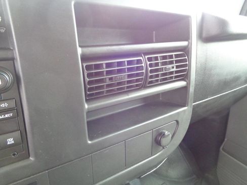 Used 2014 Chevrolet Express 1500 LT w/ LT Preferred Equipment Group image 40