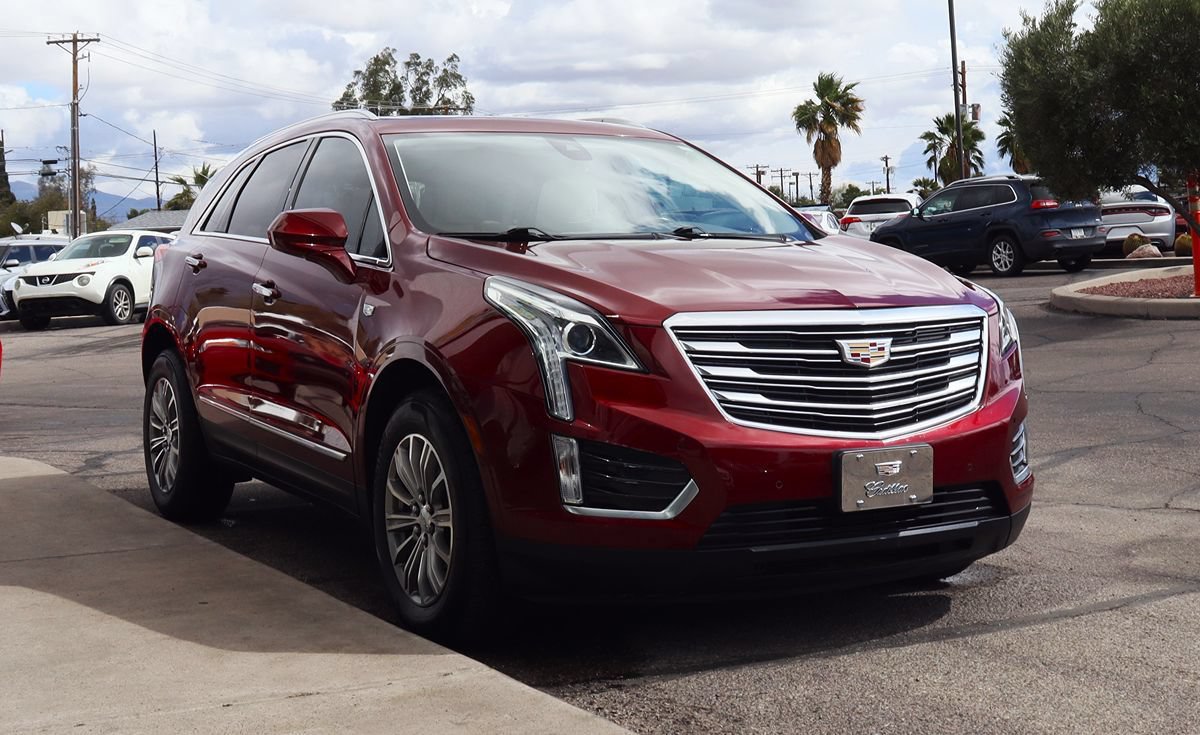 Used 2017 Cadillac XT5 Luxury w/ Driver Awareness Package FWD image 14