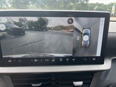 Used 2025 Ford Explorer ST-Line w/ Premium Package image 24