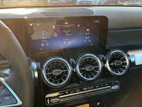 New 2026 Mercedes-Benz GLB 250 4MATIC image 7