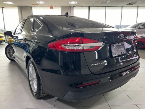 Used 2020 Ford Fusion SE image 5