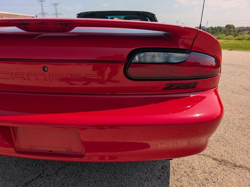Used 1994 Chevrolet Camaro Z28 RWD image 38