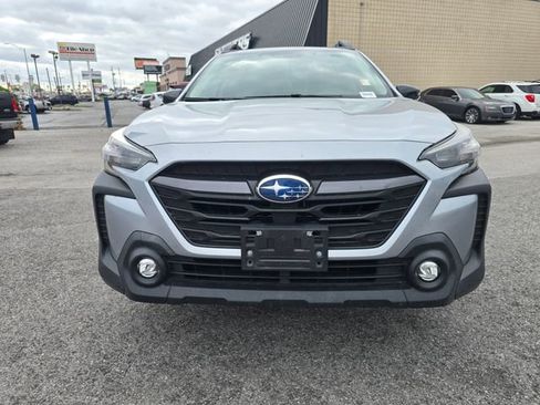 Used 2024 Subaru Outback Premium AWD/4WD image 9