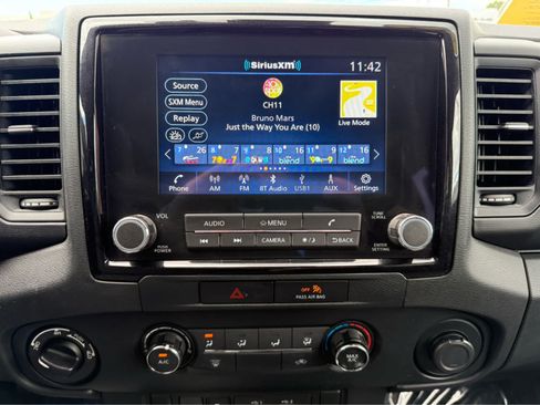 Used 2022 Nissan Frontier S w/ Technology Package AWD/4WD image 17