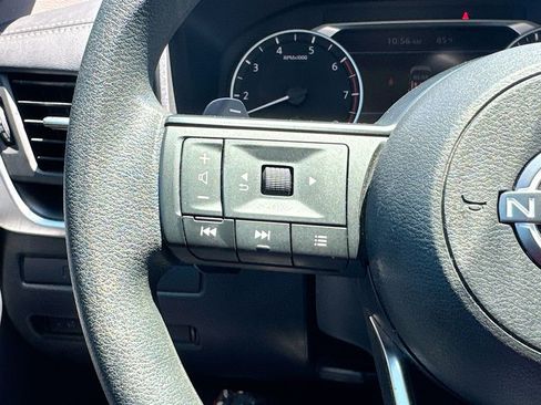 Used 2023 Nissan Rogue S FWD image 21