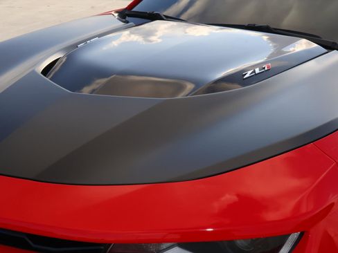 Used 2019 Chevrolet Camaro ZL1 image 8