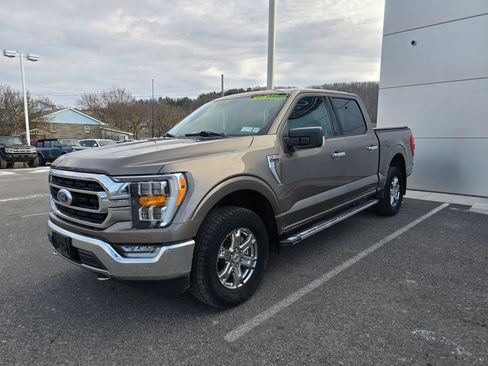 Used 2021 Ford F150 XLT w/ Equipment Group 302A High image 8