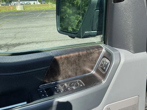 Used 2021 Ford F150 Lariat w/ Equipment Group 502A High AWD/4WD image 27