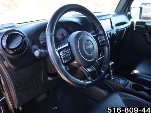 Used 2017 Jeep Wrangler Sahara image 19