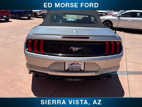 Used 2022 Ford Mustang Premium RWD image 7
